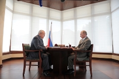Встреча Председателя Правительства РФ Владимира Путина с Главой РСО-Алания Таймуразом Мамсуровым